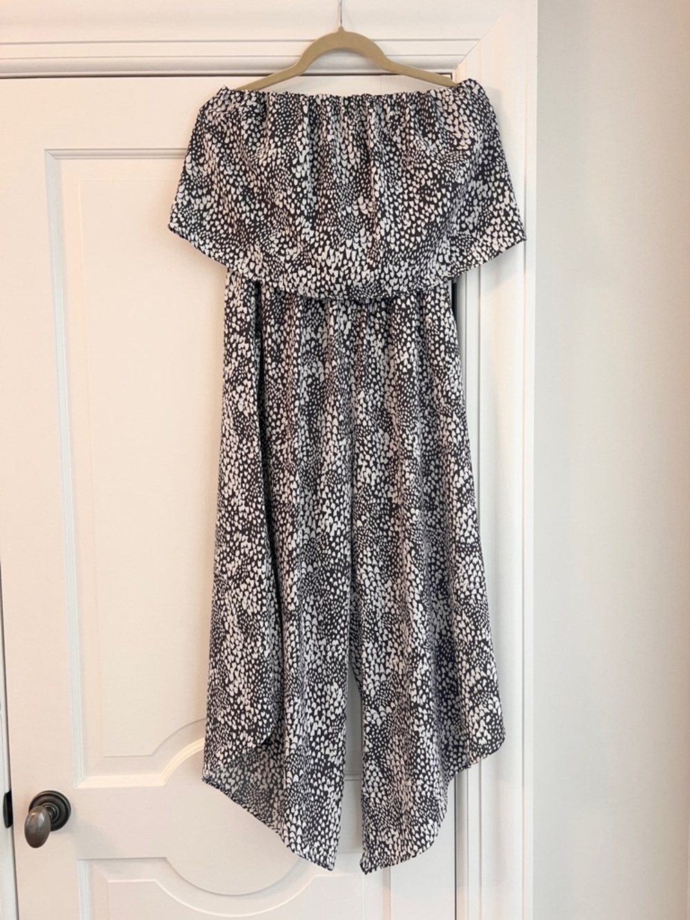 Off-Shoulder Black and White Printed Jumpsuit